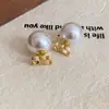 Pendientes de Dos Correas de Nuevo Estilo de Alta Gama 2025, Pendientes Pequeños de Perlas Fragantes, Modernos Elegantes, Pendientes Atmosféricos y Personalizados
