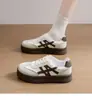 Zapatos de Mujer con Suela Gruesa, Zapatillas Populares Estilo Alemán, Zapatos Blancos Versátiles Deportivos Casuales Nuevos para Mujer Primavera y Otoño 2026 Estudiante