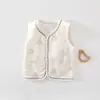 Ropa para recién nacidos Clase A algodón puro sin costuras estilo nuevo chaleco de algodón 40g capa para salida de bebé ropa para niños de otoño e invierno