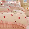 Juego de Cama de Encaje y Terciopelo de Leche con Faldón de Cama Cuatro Piezas Invierno Cálido Juego de Sábana Polar de Doble Cara Sábana Ajustada Juego de Polar Espesado Venta al por Mayor