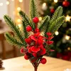 Ramas artificiales de Navidad con frutos rojos y hojas, ramas de suministro transfronterizo para Navidad, ramas de flor de aguja de pino, accesorios y utilería para manualidades