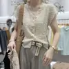 Camiseta Feminina de Manga Curta com Gola V, Textura e Barra em Renda - Design Novo Verão 2026