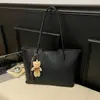 Bolso Tote Simple de Gran Capacidad para Debajo del Brazo para Mujer 2026 Nuevo Estilo Lujo Ligero Versátil Moda para Viajar Bolso de Hombro