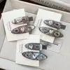 Pinza de Pato de Aleación Ovalada a Cuadros con Pedrería en Forma de Corazón de Lujo Ligero Coreano Exquisito Versátil Pasador para Flequillo Dulce Fresco Accesorio para el Cabello