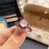 Anillo de Moda Ultra Brillante Corte Fuego Artificial Verde Transmitido en Vivo para Mujer, Incrustado con Diamante de Alto Carbono, Azul Tanzanita, Anillo Chapado en Oro Negro