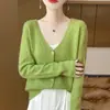 Suéter versátil para mujer adelgazante al por mayor, elegante abrigo cárdigan nuevo holgado, top de punto 2026 cuello en V