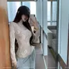 Camisa Blanca de Encaje con Cuello Redondo y Mangas Largas Estilo Hot Girl para Mujer en Invierno, Camisa Base Ajustada a la Cintura, Prenda Interior de Deseo Puro Top de una Pieza