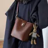 Bolsa Saco 2026 Nova Bolsa Feminina Primavera e Verão Couro Genuíno Bolsa Transversal de Alta Qualidade Versátil Bolsa de Ombro Retrô