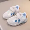 Zapatos Infantiles Agan 2026 Primavera/Otoño Nuevo Estilo Unisex Para Niños Moda Bloque de Color Malla Transpirable Para Niños Pequeños Suela Suave Zapatos Deportivos