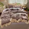 Conjunto de Roupa de Cama Floral em Renda de Lã de Leite Classe A Conjunto de Quatro Peças Inverno Espessado Quente Adicionado Capa de Edredom de Lã Lençol Anti-estático Cama