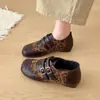 2026 Novo Modelo Sapatos de Couro Estilo Britânico de Cano Baixo com Aumento Interno de Altura, Fivela Retro Fashion, Marrom Outono Bico Quadrado