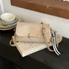 2026 Nuevo Bolso de Hombro Cruzado Simple Retro de Alta Gama Moda Versátil Bolso Cuadrado Pequeño Bolso de Axila para Mujer