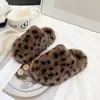 Pantuflas de algodón para niñas, colección otoño/invierno 2026, forradas de felpa para abrigar, diseño antideslizante para interiores, estampado de leopardo, suela suave, pantuflas de algodón esponjosas