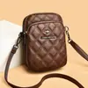 Bolsa feminina atacado padrão losango, nova moda bolsa versátil para mães de meia-idade, bolsa de ombro e crossbody casual versátil para celular, moderna