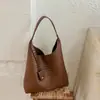 Bolsa feminina tecida de alta qualidade com padrão vintage 2026 nova moda bolsa de ombro para o dia a dia bolsa de balde simples de grande capacidade