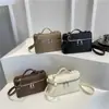 Bolsa Térmica para Marmita com Padrão Lichia Tendência 2025 Nova Bolsa Feminina Bolsa de Mão Texturizada de Verão Bolsa Transversal para Ir ao Trabalho e Uso Casual