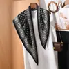 Bufanda Triángulo Perezosa Estilo Francés con Textura Delicada, Adecuada para Uso Diario y Decoración, Bufanda Pequeña para el Cuello de Mujer para Combinar con Camisas, Nuevo Estilo de Moda