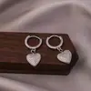 Brincos em Forma de Coração Estilo Francês para Mulheres, Luxo Leve, Presilhas de Orelha Incrustadas com Zircônia de Alta Qualidade, Design Único, Brincos de Nicho, Argolas de Coração com Zircônia