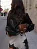Chaqueta corta de cuero PU vintage desgastada negra con cuello de solapa, corte holgado, mangas largas, estilo motero, streetwear casual
