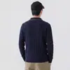 Nueva colección Otoño/Invierno 2026: suéter tejido texturizado de moda para hombre con cuello de solapa, mangas largas y un estilo clásico "old money"