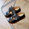 Sapatos de Couro para Meninas Moda Laço Sapatos de Princesa 2025 Primavera Novo Meninas Pequenas Sapatos Casuais Antiderrapantes Sapatos Tipo Mocassim