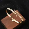 Linhas Geométricas Exquisito Zircônia Raio Pulseira Aberta Moda Fashion Design de Alto Padrão Personalidade Única Pulseira Versátil para Mulheres