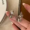 Pendientes de Mariposa Huecos de Metal de Alta Gama con Circonita para Mujer, Dulces y Frescos con Estilo, Pendientes de Moda y Versátiles
