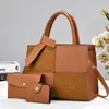 Bolsa Feminina 2025 Novo Modelo Conjunto de Três Peças com Design de Quatro Compartimentos, Bolsa de Mão Fashionável com Padrão de Crocodilo, Bolsa de Ombro e Transversal Estilo Europeu e Americano