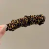 Presilha de cabelo banana em cetim estilo coreano, presilha vertical para mulheres, novo design 2026, visual de alta qualidade, adequada para rabos de cavalo altos, presilha de cabelo para a parte de trás da cabeça, acessório de cabelo