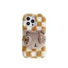 Adecuado para Funda de Teléfono Móvil Iphone17Promax, Funda Protectora de Muñeca Tridimensional a Cuadros de Felpa para Otoño e Invierno