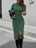 Vestido de malha de comprimento médio-longo estilo europeu outono e inverno nova chegada slim fit trança simples temperamento fenda cor pura vestido de lã feminino