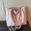 Bolsa de Ombro Nova de Verão Cross2026 Grande Capacidade Bolsa com Corrente e Pérolas Fashionável Versátil para o Dia a Dia Bolsa Tote de Bolinhas