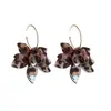 Brincos Exagerados em Forma de Pétala Estilo Francês com Design Vintage, Brincos Florais para Mulheres com Toque de Luxo, Acessórios de Orelha Florais Transfronteiriços