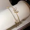 Pulseira Dupla Camada Borboleta Coração Geométrica de Zircônia Simples Europeia e Americana, Pulseira Fashion e Requintada, Joia de Luxo Leve e de Alta Qualidade para Mulheres