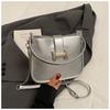 Bolso Pequeño Cuadrado de Alta Gama Transfronterizo Modelo Nuevo Verano 2026 para Mujer Diseño de Nicho Versátil de Moda Bolso de Hombro Cruzado de Moda