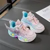 Zapatos para Niña Labubu con Luces Otoño 2025 Nuevos Malla Transpirable Zapatos Deportivos Infantiles Cuero Suela Suave Zapatos para Correr