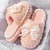 Sapatos de Maternidade de Pelúcia com Renda para Meninas Laço Doce Acolchoados para Outono/Inverno Pantufas Quentes de Algodão para Casa