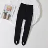 Leggings de invierno para niños de alta elasticidad, nuevo para otoño, con rayas verticales, protección catiónica en la cintura, ropa exterior elegante, con pies, venta al por mayor de fábrica