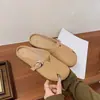Mocasines cerrados tipo Birkenstock de suela plana para mujer, nuevos zapatos de moda de verano 2026 para combinar con faldas, sandalias sin cordones