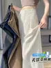 Foto real de los nuevos pantalones anchos holgados de verano 2026, pantalones casuales de cintura alta protectores del sol hasta el suelo, pantalones de lino Tencel para mujer