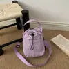 Bolsa Pequena de Mão de Luxo para Mulheres 2026 Nova Tendência Moda Versátil para o Dia a Dia Bolsa de Ombro Luxo Leve Elegante Bolsa Transversal
