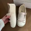 Sapatos Femininos Mary Jane Florais 2026 Novo Outono Solado Macio Casuais Confortáveis Retro Planos Sapatilhas para Mulheres Combinarem com Saias