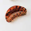 Grampo de Cabelo Grande Meia-Lua Estampa de Leopardo Vazada Vintage Moda para o Dia a Dia Presilha de Cabelo Disco para Parte de Trás da Cabeça com Sentido Avançado