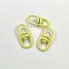 Fábrica de Origen de Broches Giratorios de Figura de Ocho, Galvanizados en Tres Colores, Opcional con Esmalte Sellado, Paquete de 50 Llaveros para Joyería de Aleación de Zinc