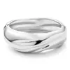 Comercio electrónico transfronterizo marca europea y americana simple, elegante, único, elegante cuadrado liso textura metálica pulsera abierta de brazalete