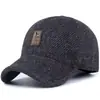Boné de inverno para homens, à prova de frio para atividades ao ar livre, quente e à prova de vento, com proteção para as orelhas, design bordado e aba reta