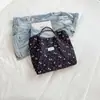 Bolso de hombro simple y artístico estilo coreano 2026 para estudiantes mujeres, bolso de lona con estampado floral, bolso de mano de gran capacidad para el trabajo
