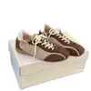Zapatos deportivos casuales de suela blanda para mujer, nuevas zapatillas blancas transpirables de verano 2026, zapatillas de entrenamiento retro alemanas para mujer