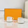 Taza y Platillo de Café de Hueso de Porcelana con Cadena de Hierro Gris H Juego de Té Británico Taza y Platillo para el Té de la Tarde Recomendación de Regalo para el Hogar Caja de Regalo