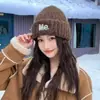 Nuevo Sombrero Lavable con Agua a Alta Temperatura para Hombres y Mujeres, Sombrero de Punto Cálido y Agradable para la Piel, Hace que la Cara Parezca Más Pequeña, Sombrero de Lana, Temporada de Otoño e Invierno, Protección para las Orejas de Mujer, Moderno